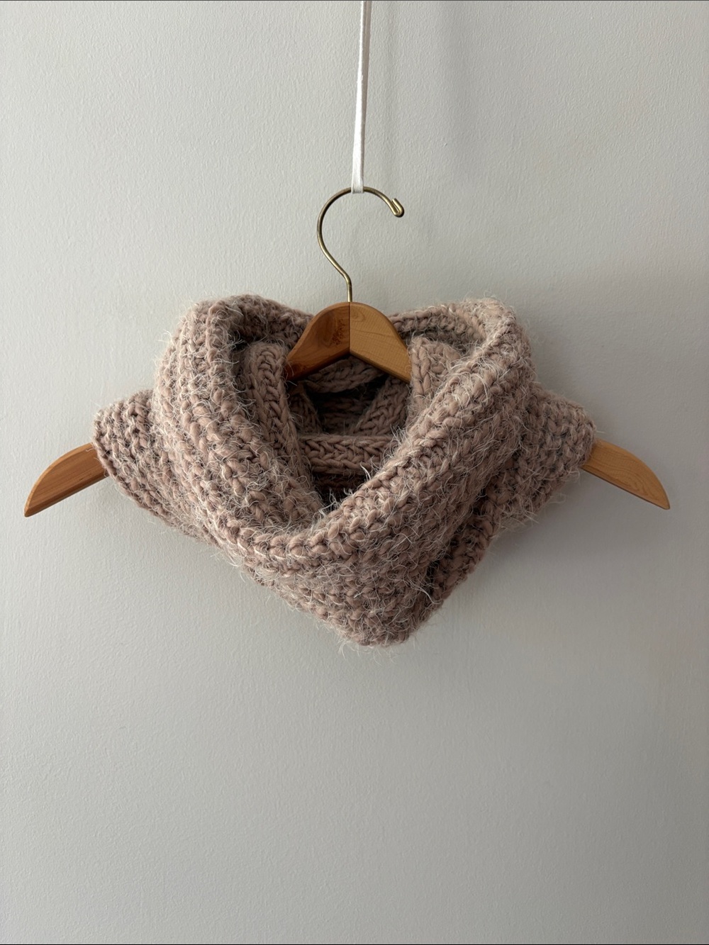 Modena Chunky Knit Infinity Scarf Nude Pink